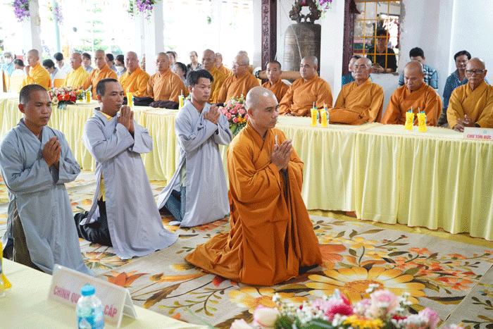 tien giang  le cong bo quyet dinh bo nhiem tru tri chua phuoc binh