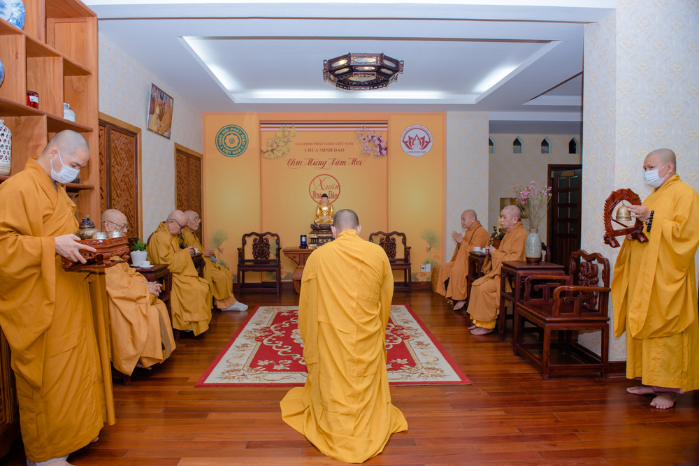 tp hcm  chua minh dao hoan dan duoc su va cung duong trai tang