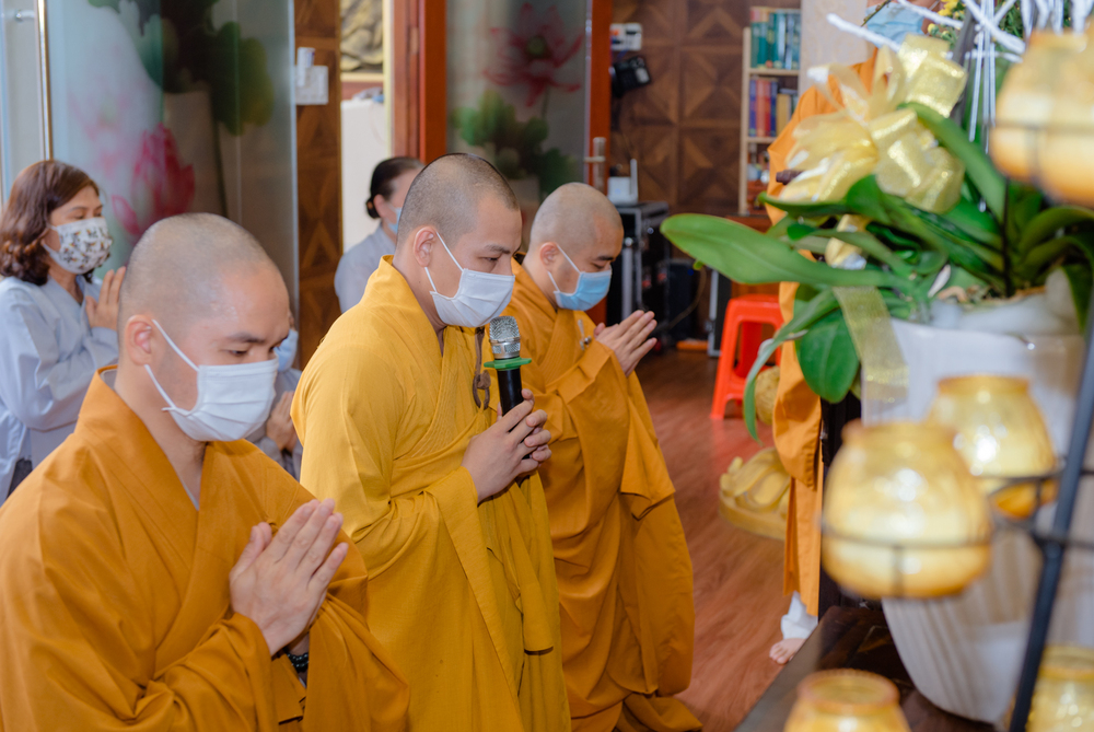 tp hcm  chua minh dao hoan dan duoc su va cung duong trai tang