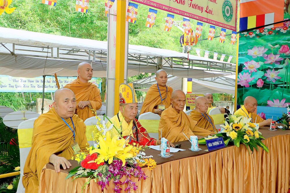 trang nghiem dai le phat dan va khanh thanh tinh xa an lac tai binh duong