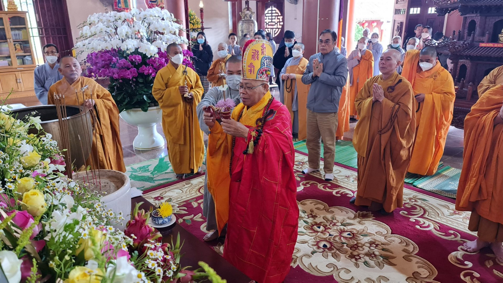 trang nghiem le an vi dai tuong thap bat la han tai chua khanh lam  huyen kon plong