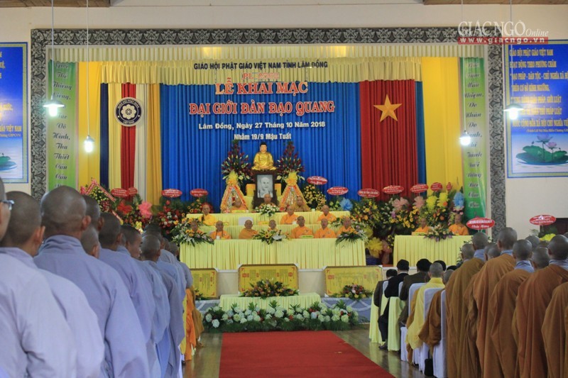 trang nghiem le khai mac dai gioi dan dao quang