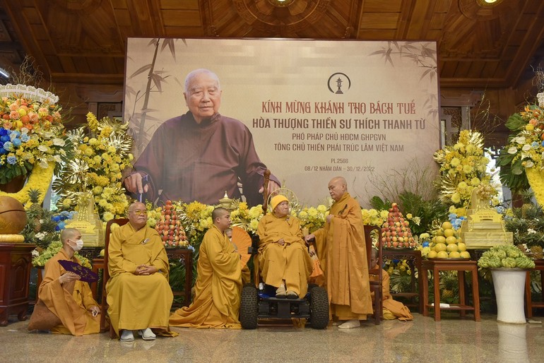 trang nghiem le khanh tho bach tue truong lao hoa thuong   thien su thich thanh tu