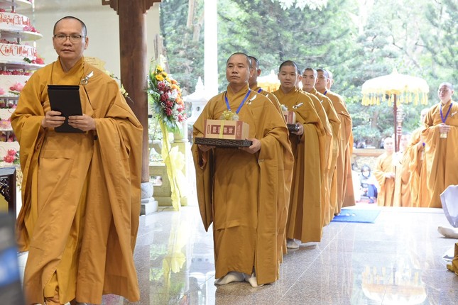 trang nghiem le khanh tho bach tue truong lao hoa thuong   thien su thich thanh tu