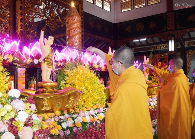 trang nghiem le tam phat tai to dinh vinh nghiem