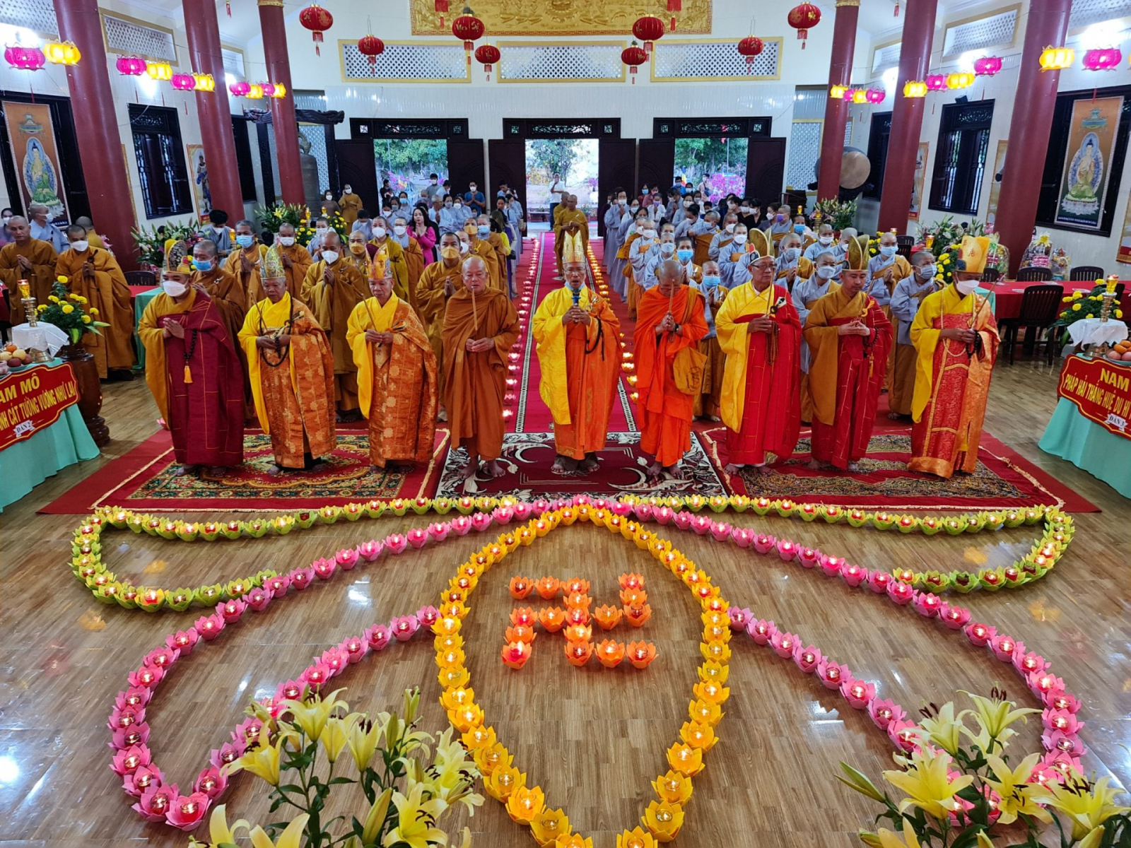 trang nghiem phap hoi duoc su dau nam nham dan tai chua thien thoi