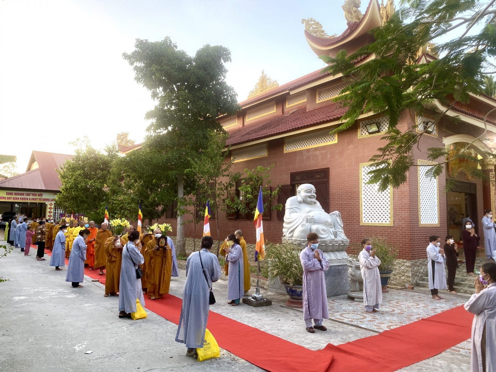 trang nghiem phap hoi duoc su dau nam nham dan tai chua thien thoi