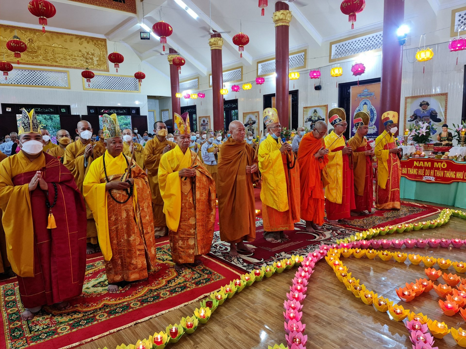 trang nghiem phap hoi duoc su dau nam nham dan tai chua thien thoi