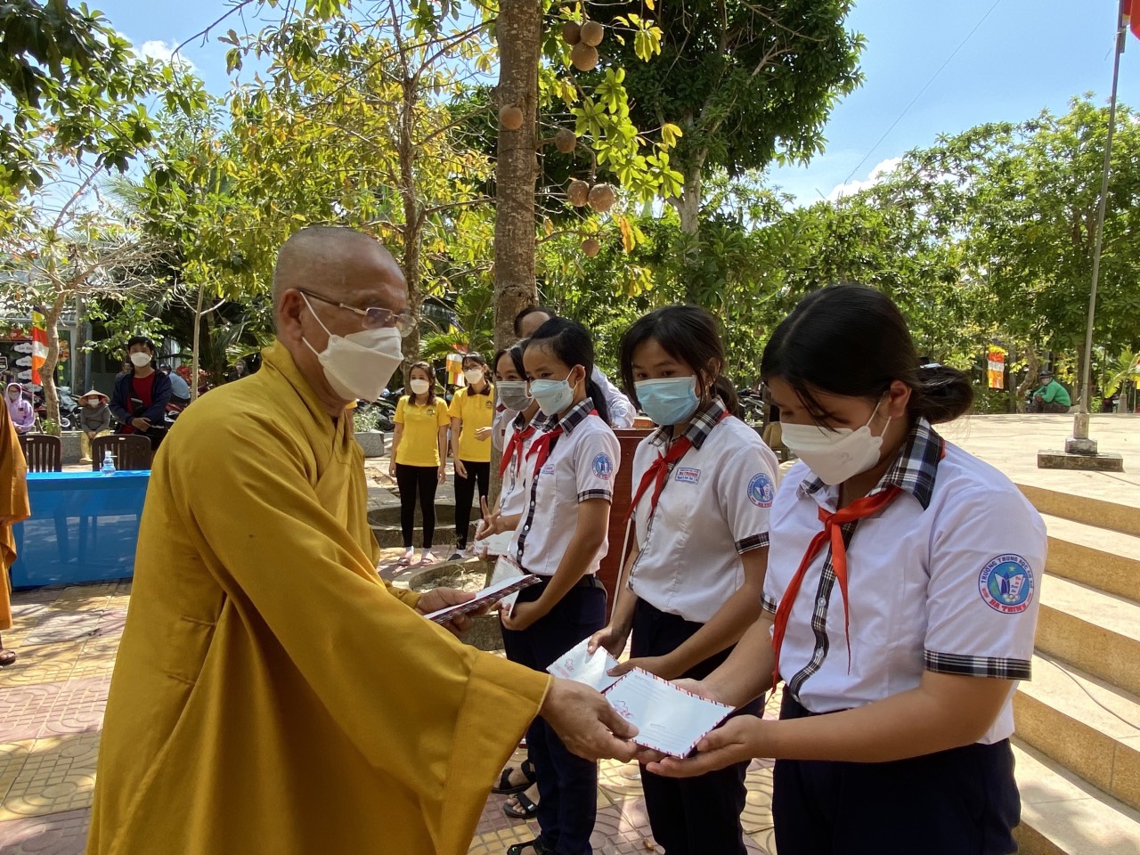 trang nghiem phap hoi duoc su dau nam nham dan tai chua thien thoi