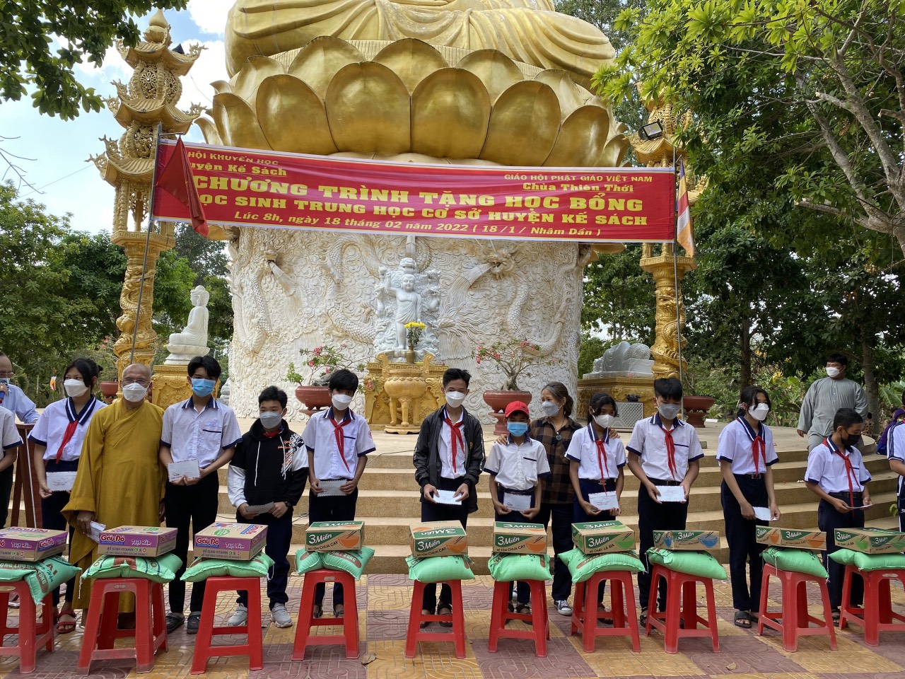 trang nghiem phap hoi duoc su dau nam nham dan tai chua thien thoi