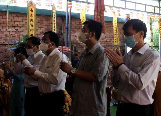 trang nghiem tuong niem cau sieu nan nhan tu vong trong dai dich covid 19 tai chua phuc lam