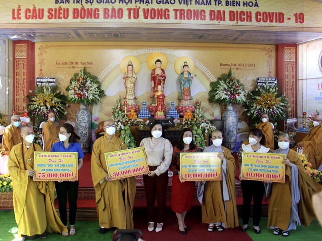 trang nghiem tuong niem cau sieu nan nhan tu vong trong dai dich covid 19 tai chua phuc lam