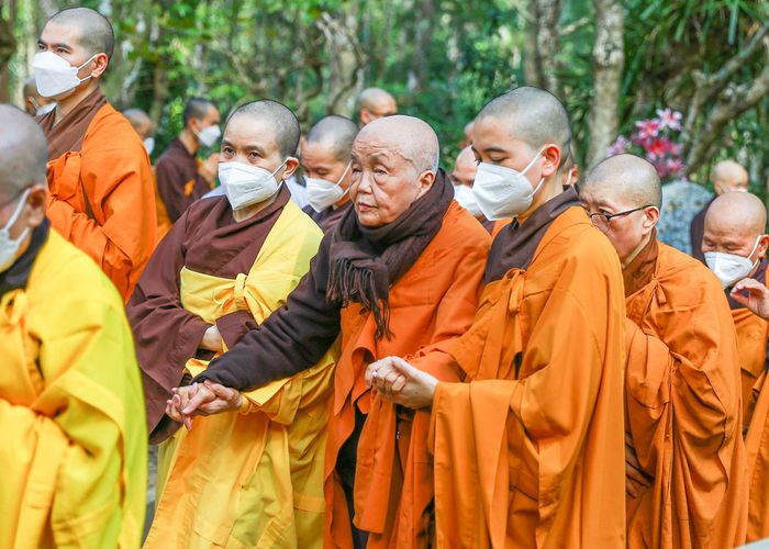trang tri xe tang cho kim quan thien su thich nhat hanh