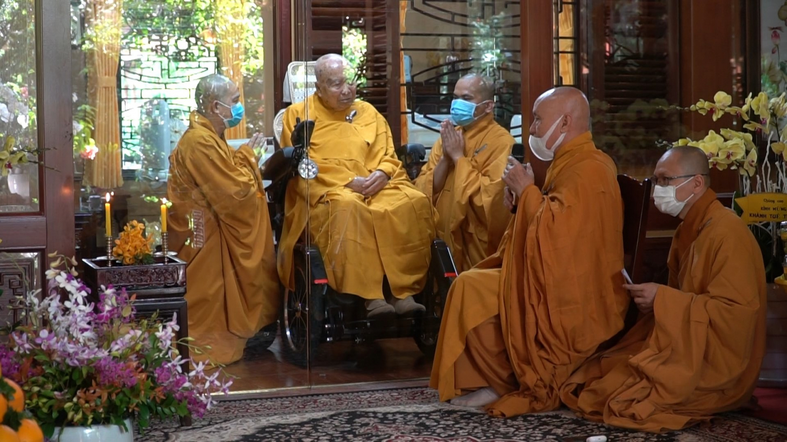 trang trong le khanh tue hoa thuong thich thanh tu