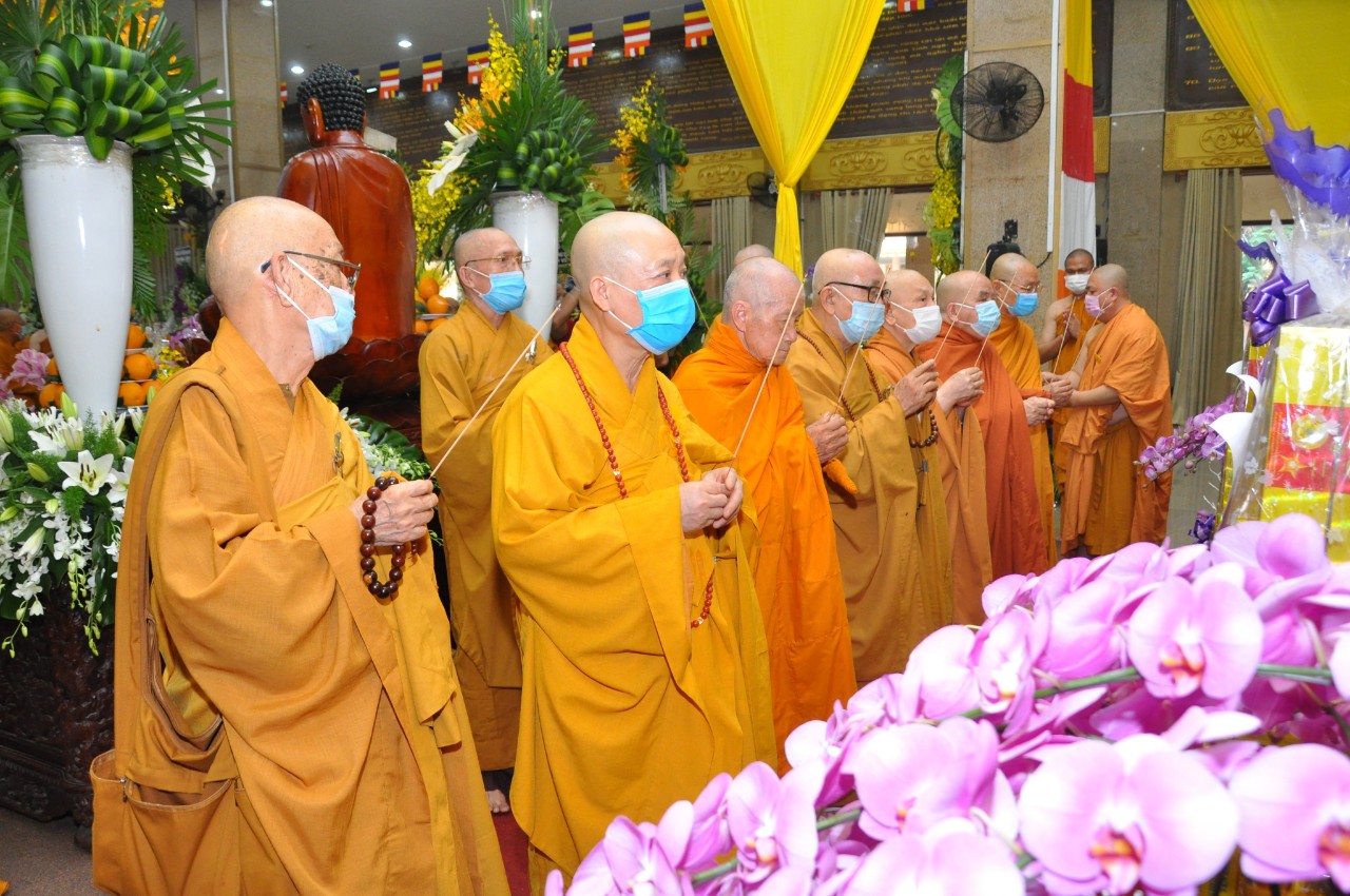 trung uong giao hoi vieng tang ht giac phuc