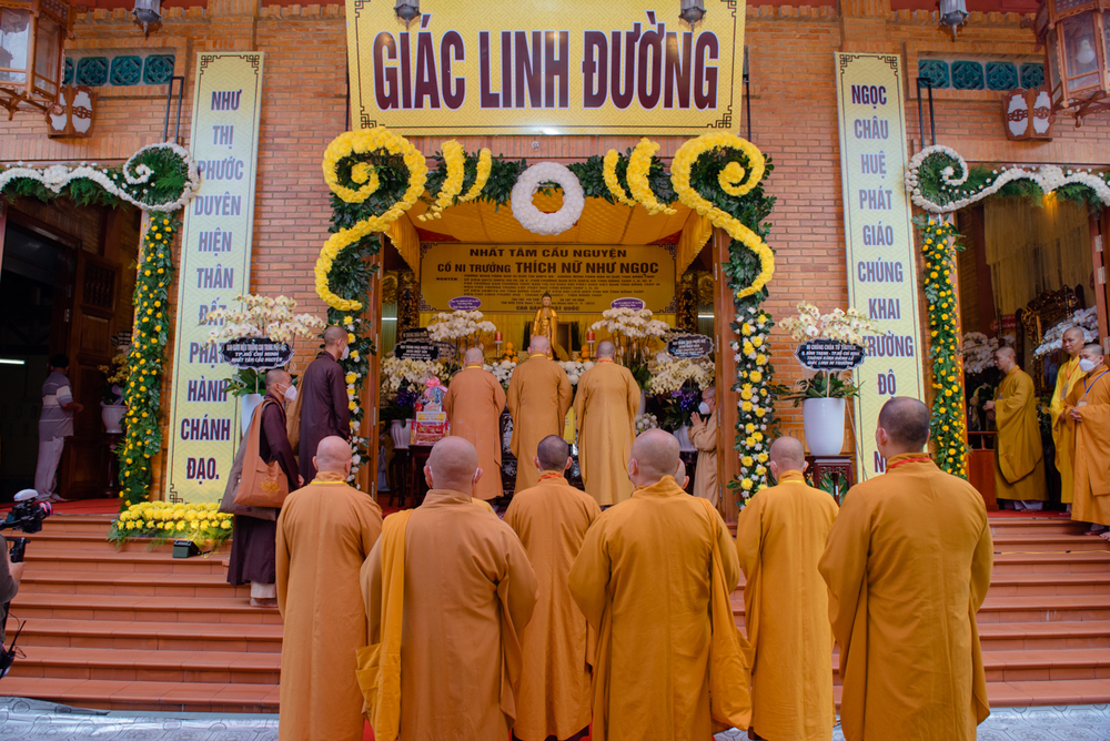 trung uong giao hoi vieng tang ni truong thich nu nhu ngoc