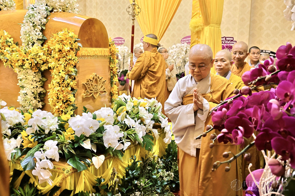 trung uong giao hoi vieng tang ?truong lao hoa thuong thich giac quang ?