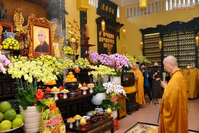 truong lao hoa thuong thich tri quang tuong niem thien su thich nhat hanh tai to dinh an quang