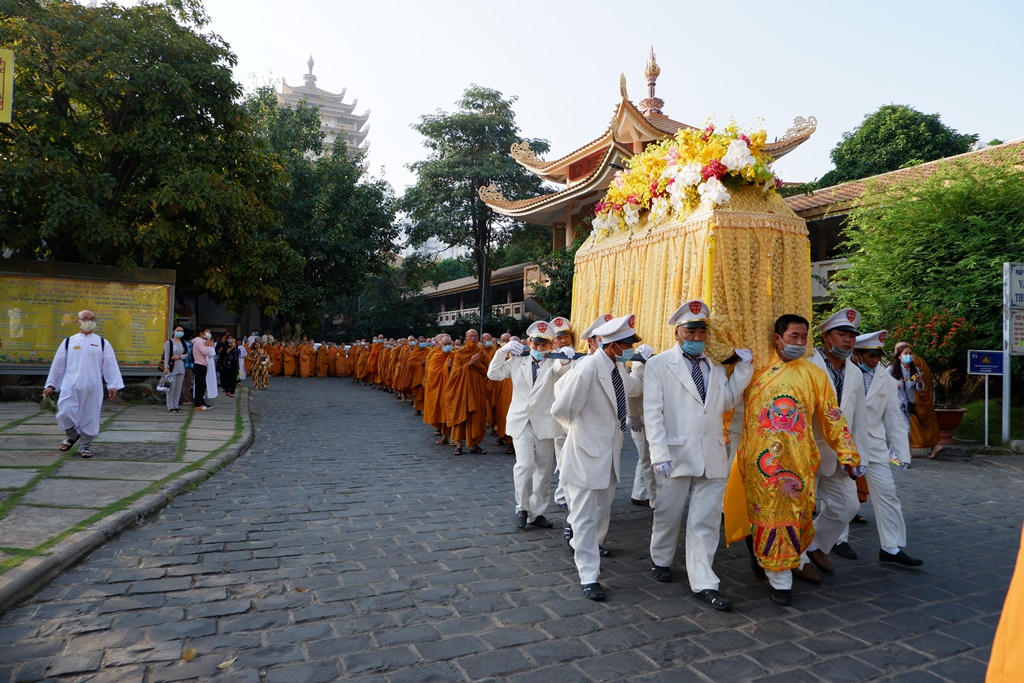truy niem cung tong kim quan ht giac phuc tra ty