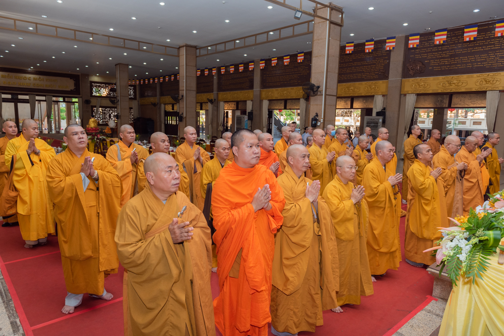 tu ghpgvn tuong niem 67 nam to su minh dang quang vang bong