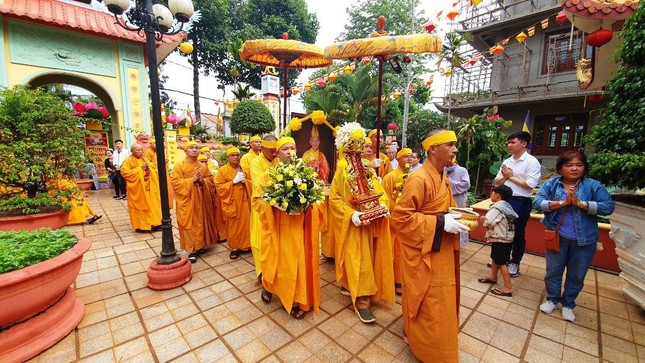 tu ghpgvn vieng tang truong lao hoa thuong thich tu huong