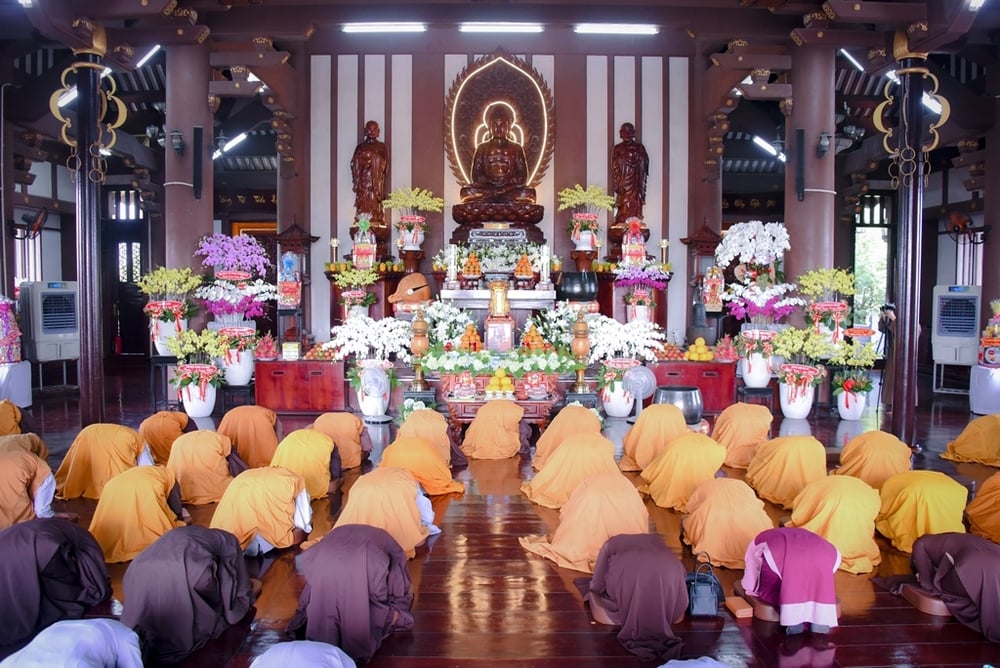 tu vien khanh an tuong niem to khai son tang qua tet