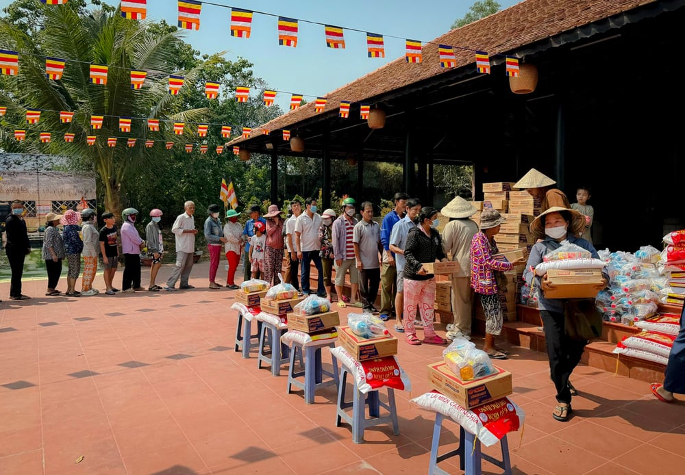 tu vien khanh an tuong niem to khai son tang qua tet