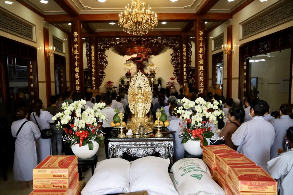 tu vien kim cang ?? chua tu quang cung duong cac diem ha truong