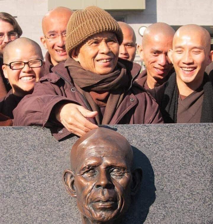 tuong dai vinh danh thien su thich nhat hanh tai my