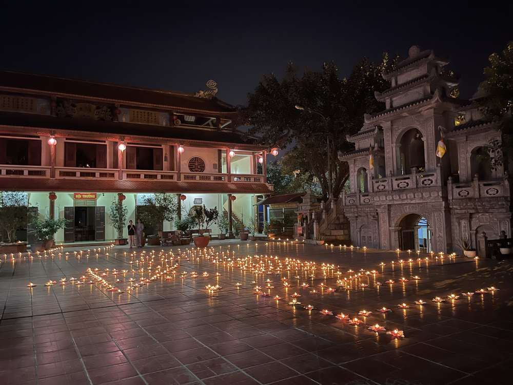 tuyen quang  trang nghiem le cau sieu thap nen tri an cac anh hung liet si tai chua an vinh