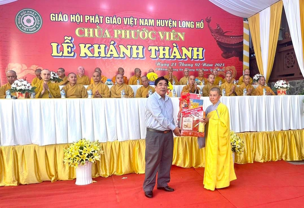 vinh long  le khanh thanh ngoi tam bao chua phuoc vien